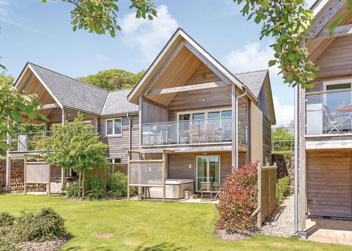 Swandown Lodges Chard Exterior foto
