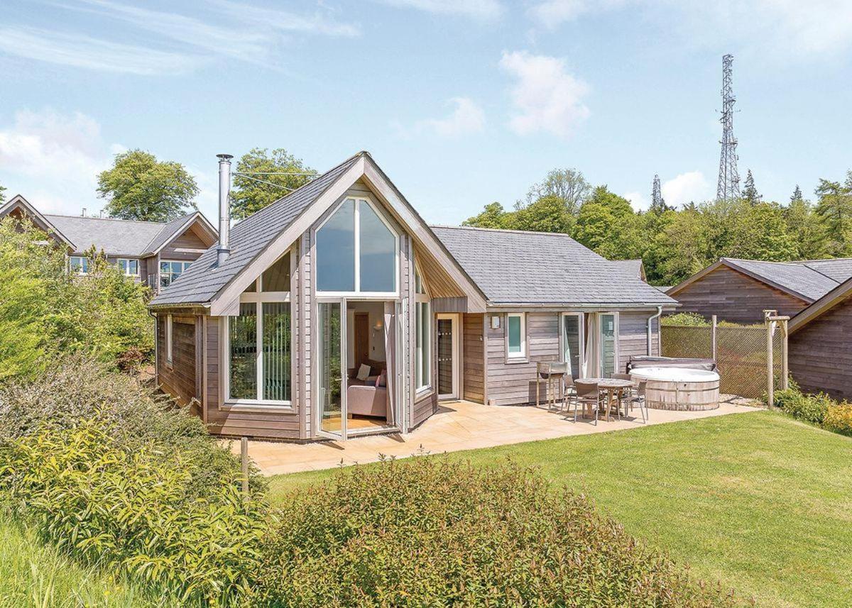 Swandown Lodges Chard Exterior foto