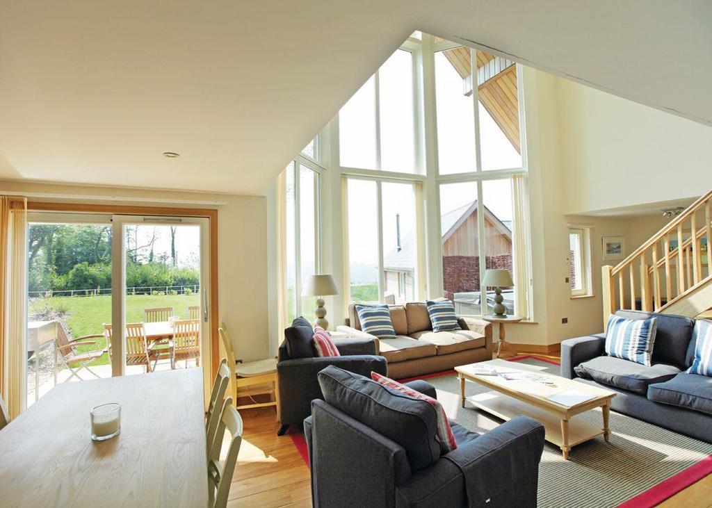 Swandown Lodges Chard Exterior foto